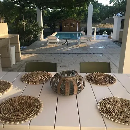 Dolce فرانكافيلا فونتانا