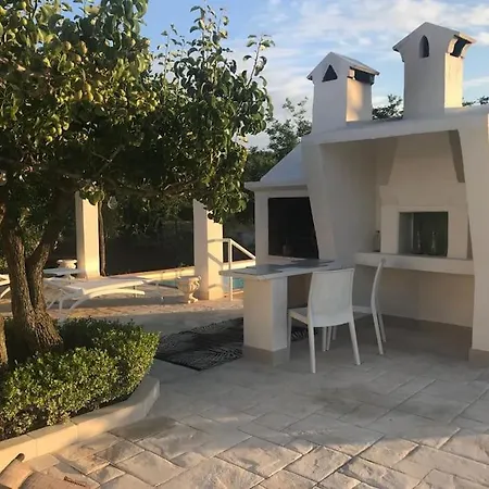 Dolce فرانكافيلا فونتانا